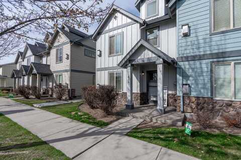 411 NW 25th Street, Redmond, OR 97756