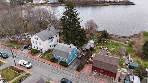 562 Main, Somerset, MA 02726