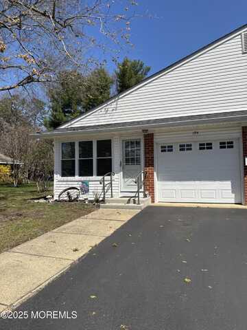 19 Crocus Lane, Whiting, NJ 08759