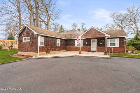 456 Harnell Avenue, Oakhurst, NJ 07755