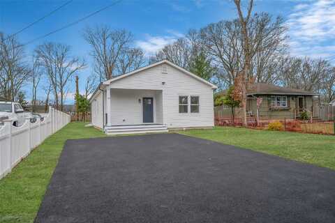 77 Oak Ave shirley, NY 119, Shirley, NY 11967