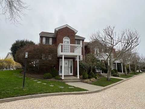 32d Library Avenue, Westhampton Beach, NY 11978