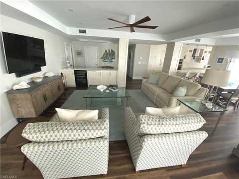 6760 Pelican Bay, NAPLES, FL 34108