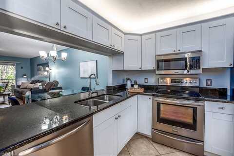 1702 Kings Lake, NAPLES, FL 34112