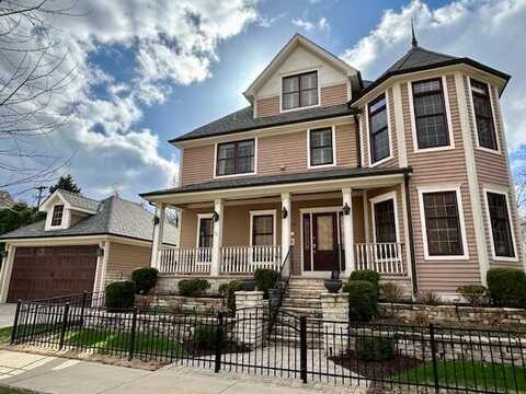 208 W Benton Avenue, Naperville, IL 60540