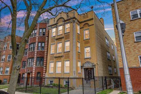 6539 N Mozart Street, Chicago, IL 60645