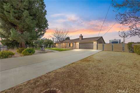 7888 Hemlock Avenue, Hesperia, CA 92345