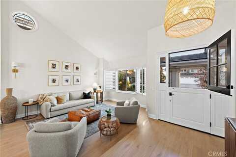 17 Center Court, Laguna Niguel, CA 92677