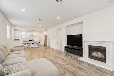 14714 Sherman Way, Van Nuys, CA 91405