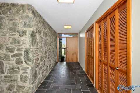 1401 Cass Circle SE, Huntsville, AL 35801