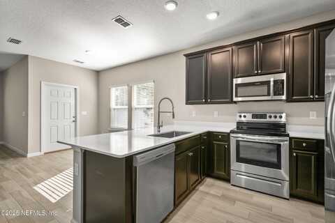 7385 PALM HILLS Drive, Jacksonville, FL 32244