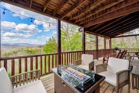 425 Rhonda Lane, Mineral Bluff, GA 30559