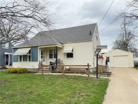 617 E Park Avenue, Barberton, OH 44203