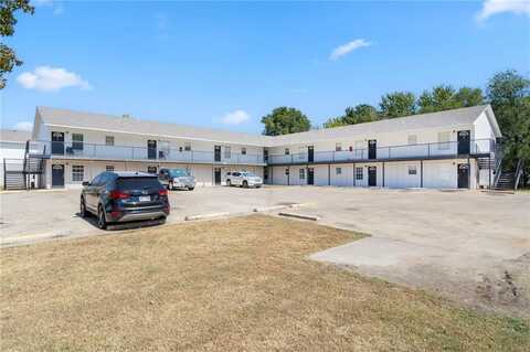 305 Berry ST, Springdale, AR 72764