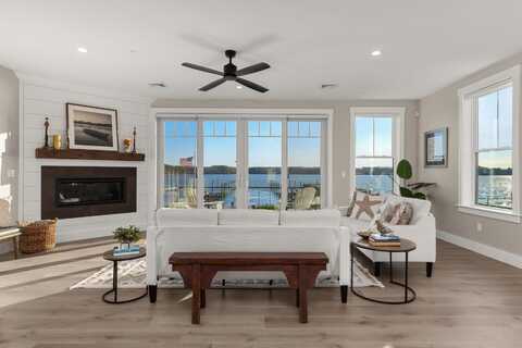 33 LITTLE BAY Drive, Dover, NH 03820