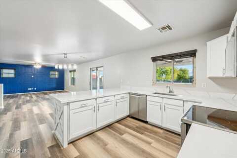 1227 W AVALON CANYON Drive, Casa Grande, AZ 85122