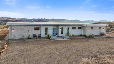 110 High Lonesome, Alpine, TX 79830