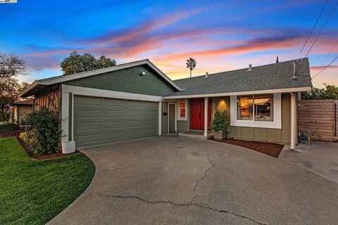 322 Nadine St., Livermore, CA 94550