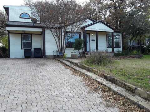 2221 Sturges Drive, Fort Worth, TX 76112