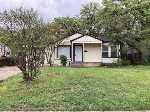 2221 Sturges Drive, Fort Worth, TX 76112