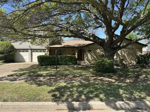 1420 Linwood Lane, Edgecliff Village, TX 76134
