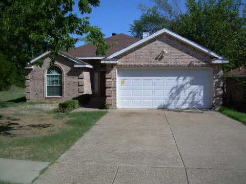 8112 Gibbs Drive, White Settlement, TX 76108