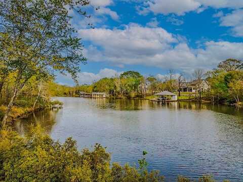 1150 Whispering Oaks Drive, Athens, TX 75752