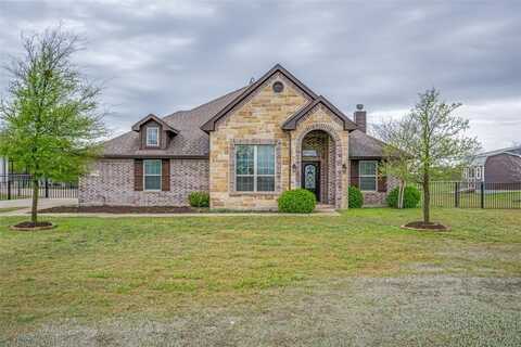 104 County Road 4223, Decatur, TX 76234