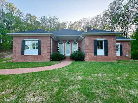 1865 Wooded Dr, Grenada, MS 38901