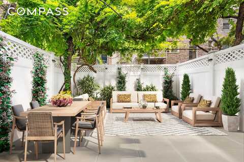 57 East 73rd Street, New York, NY 10021