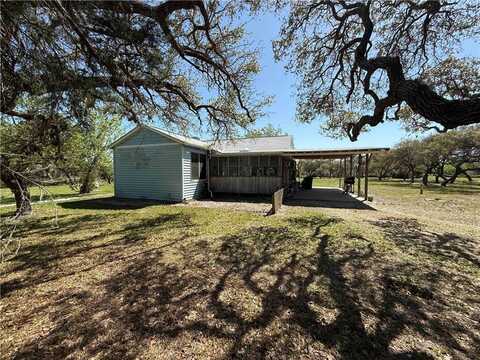 225 W Gile Avenue, Aransas Pass, TX 78336