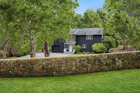 126 Fairview Avenue, Montauk, NY 11954