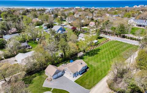 13 Hippogriffe Road, Dennis, MA 02638