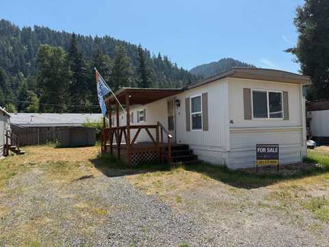 76332 Rainbow St., Oakridge, OR 97463