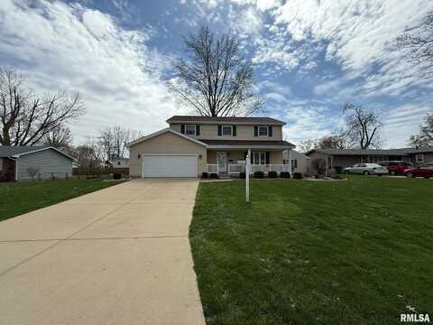 816 W WALNUT Street, Chatham, IL 62629