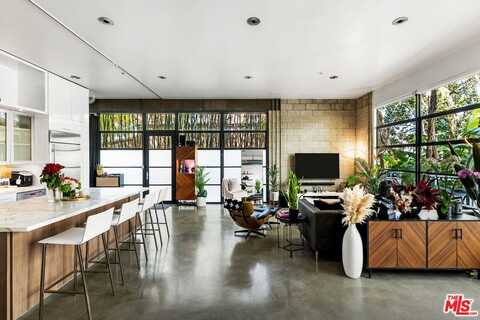 1534 17th St, Santa Monica, CA 90404