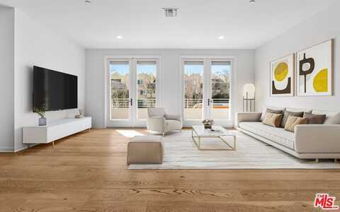 4240 Laurel Canyon Blvd, Studio City, CA 91604