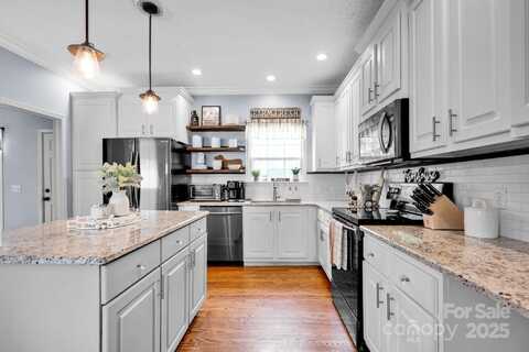 2895 Sweeping Pine Lane, Denver, NC 28037