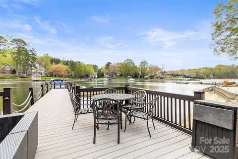 19040 Mary Ardrey Circle, Cornelius, NC 28031