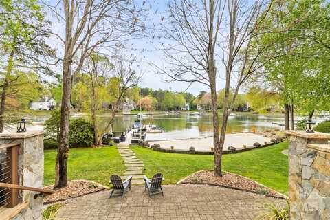 19040 Mary Ardrey Circle, Cornelius, NC 28031