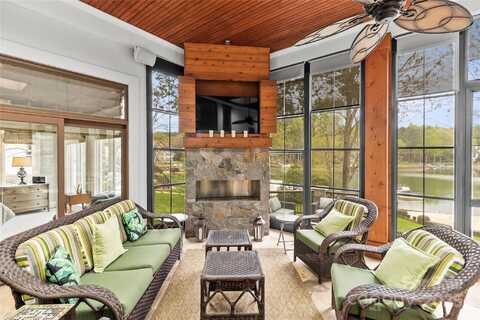 19040 Mary Ardrey Circle, Cornelius, NC 28031