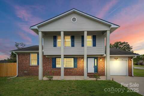 7898 Rivendale Drive, Fayetteville, NC 28314