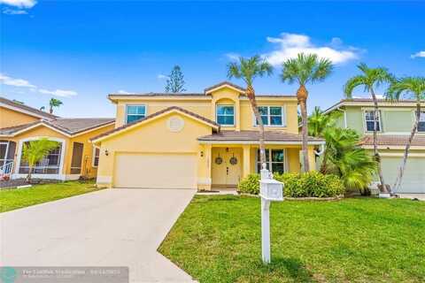18082 Clear Brook Cir, Boca Raton, FL 33498