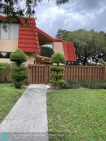 8069 Severn Dr, Boca Raton, FL 33433