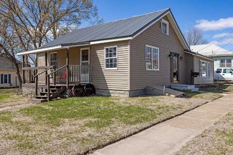 320 SE 6th, Independence, IA 50644