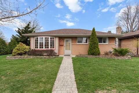 15453 GROVEDALE Street, Roseville, MI 48066