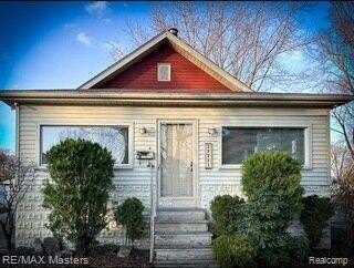 22711 EUCLID Street, Saint Clair Shores, MI 48082