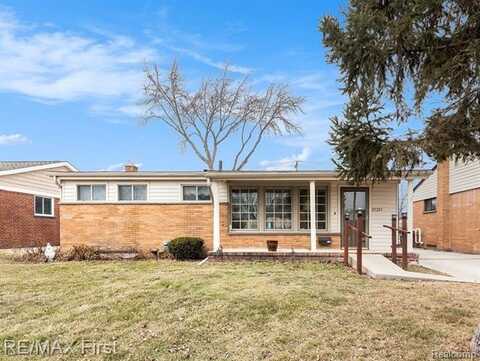 21301 BRIARCLIFF Street, Saint Clair Shores, MI 48082