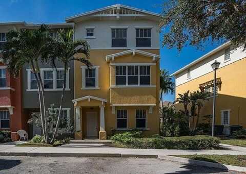 810 Marina Del Ray Lane, West Palm Beach, FL 33401