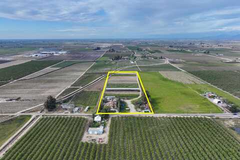 12646 Kamm Avenue E, Kingsburg, CA 93631